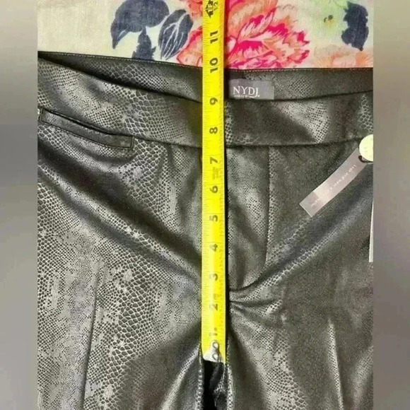 NWT NYDJ Snake Print Slim Trousers in Raceway Women's Size 8P‎ - Picture 8 of 10